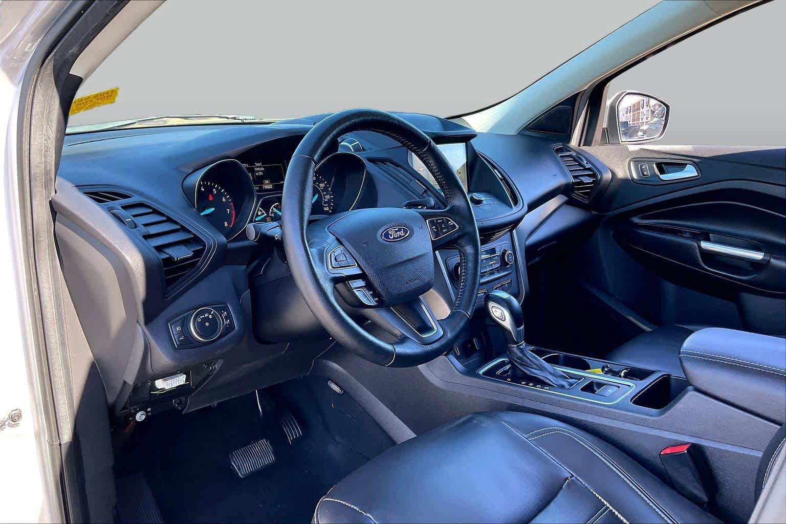 Certified 2019 Ford Escape SEL FWD image 16