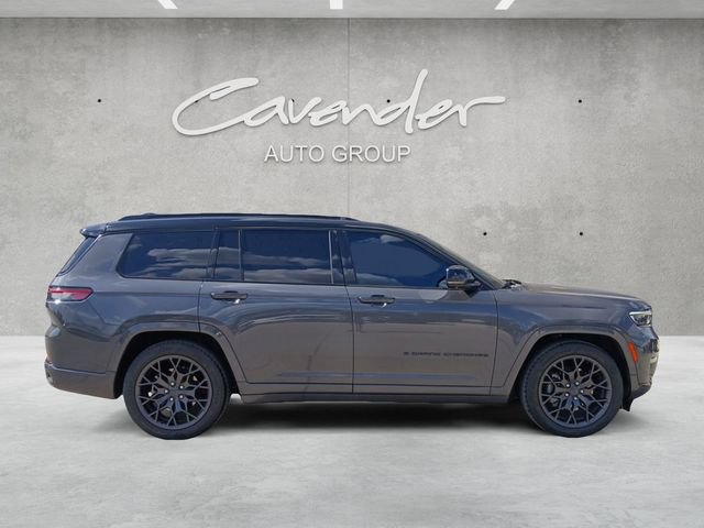 Used 2023 Jeep Grand Cherokee L Summit w/ Advanced Protech Group IV AWD/4WD image 18