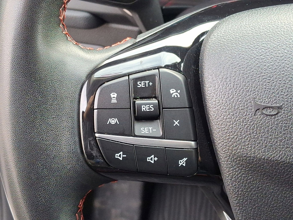 Certified 2022 Ford Escape SEL w/ SEL Stealth AWD Package image 22