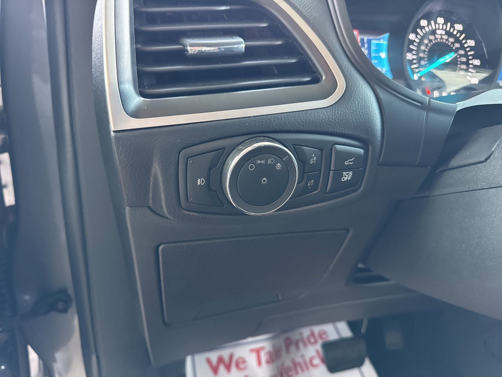 Certified 2024 Ford Edge SEL w/ Convenience Package image 27