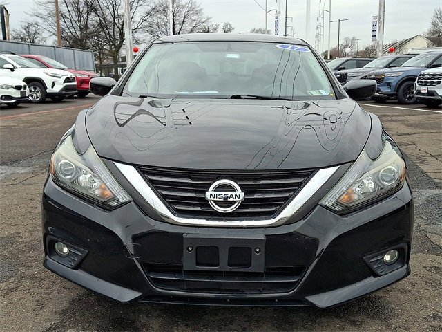 Used 2017 Nissan Altima 2.5 SR w/ Midnight Edition Package image 5