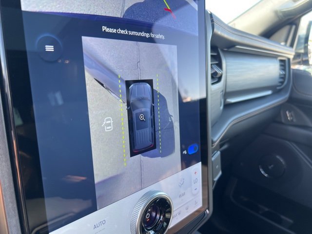 Certified 2022 Ford Expedition Platinum image 17