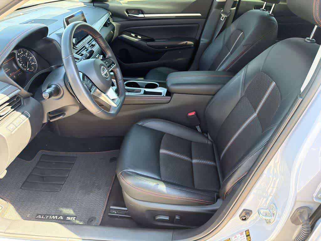 Used 2024 Nissan Altima 2.5 SR FWD image 10