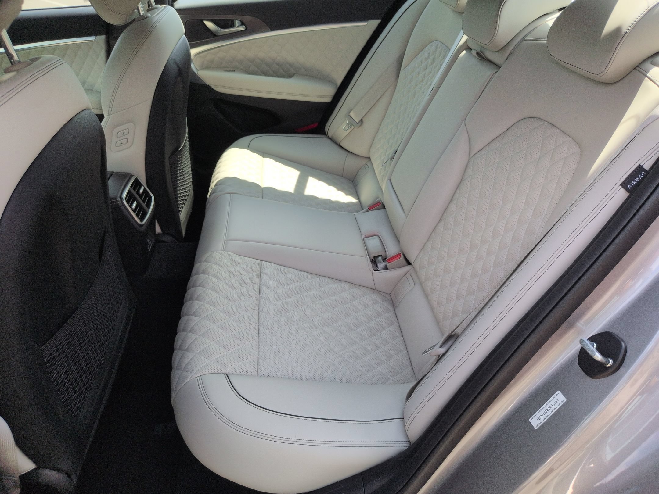 Used 2025 Genesis G70 3.3T Advanced w/ Sport Prestige Package RWD image 31