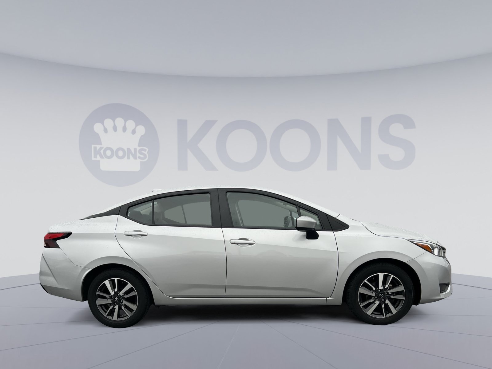 Used 2024 Nissan Versa SV FWD image 8