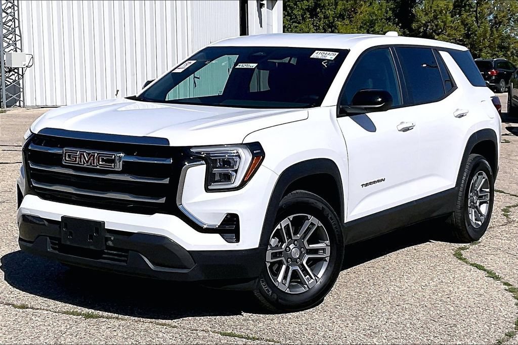 Used 2026 GMC Terrain Elevation AWD/4WD image 2