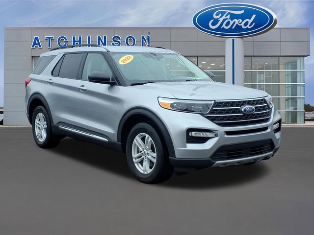 Certified 2022 Ford Explorer XLT w/ Equipment Group 202A image 3