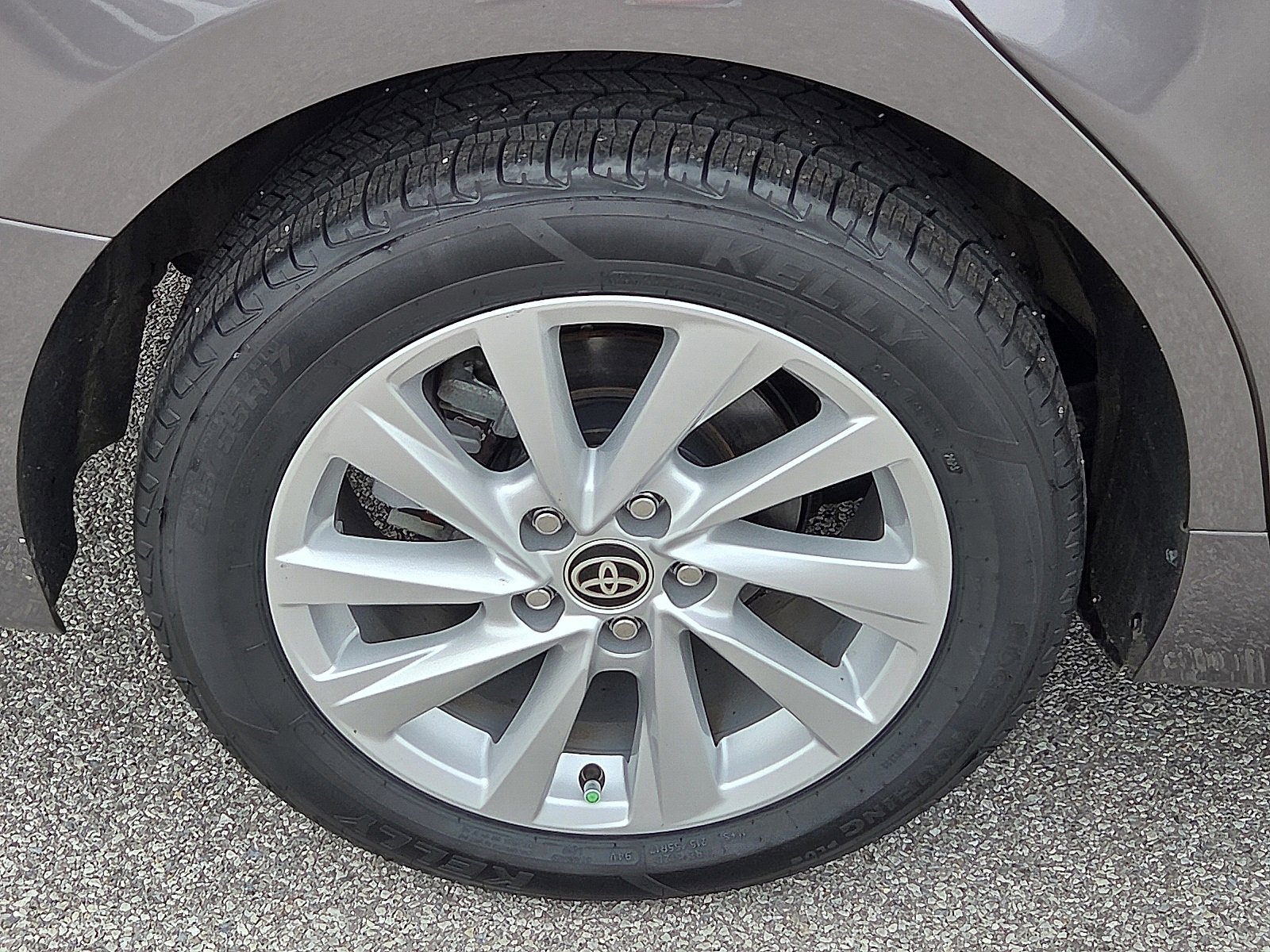 Used 2023 Toyota Camry LE image 7