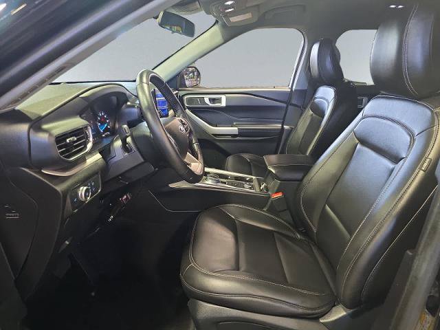 Certified 2022 Ford Explorer XLT w/ Equipment Group 202A AWD/4WD image 7