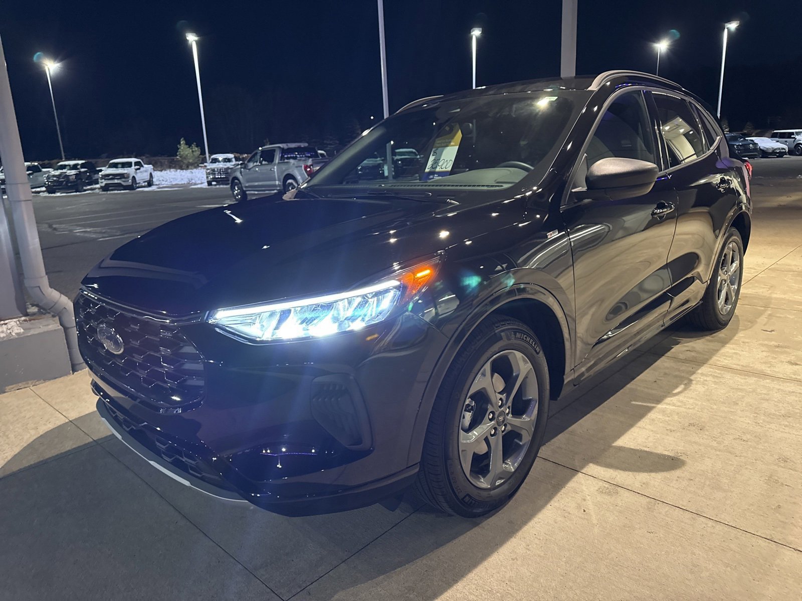 Certified 2023 Ford Escape ST-Line w/ Tech Pack #1 image 9