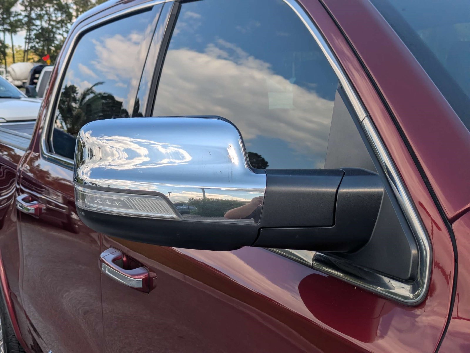 Used 2022 RAM 1500 Limited w/ Body Color Bumper Group AWD/4WD image 11