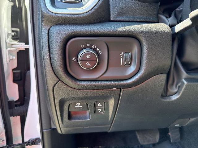 Used 2023 RAM 1500 Big Horn AWD/4WD image 15