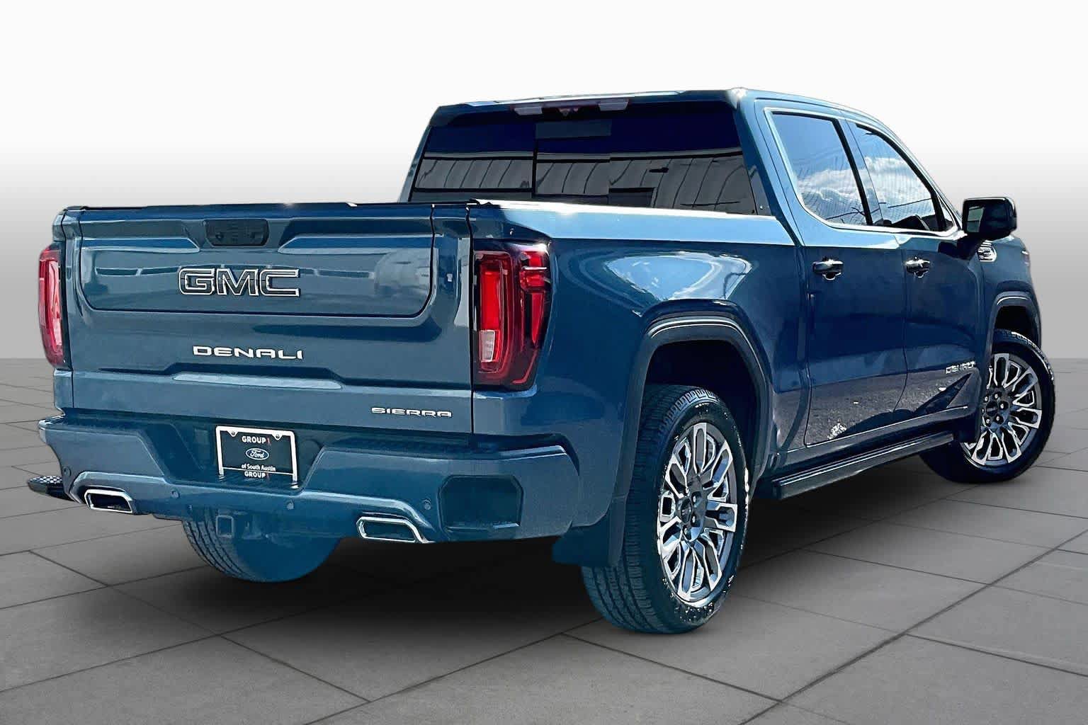 Used 2024 GMC Sierra 1500 Denali Ultimate AWD/4WD image 7