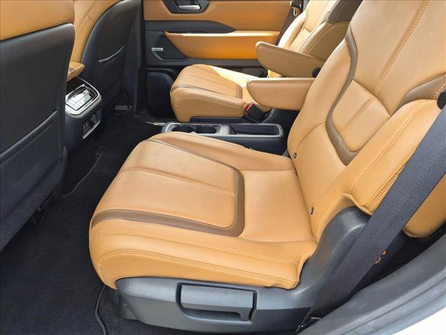 Used 2025 Nissan Armada SL w/ Captain's Chari Seat Package AWD/4WD image 17