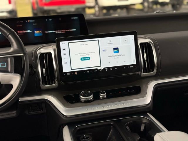 Certified 2025 Ford Expedition Platinum image 41