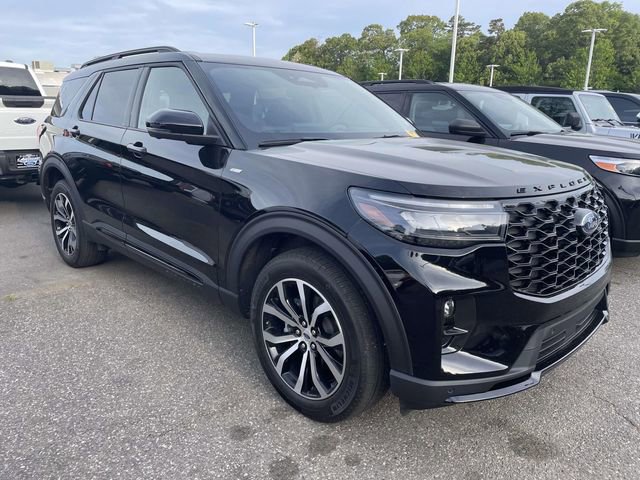 Certified 2025 Ford Explorer ST-Line