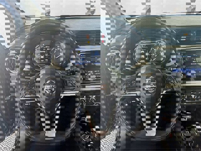 Used 2021 Nissan Versa SV image 15