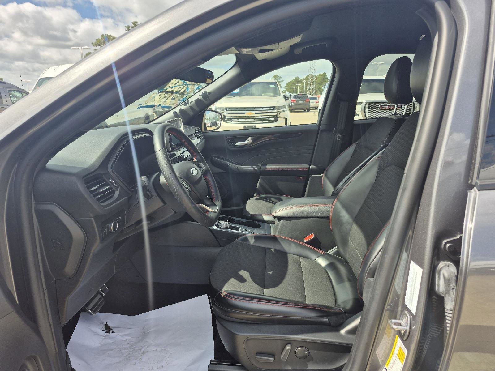 Certified 2024 Ford Escape ST-Line image 7