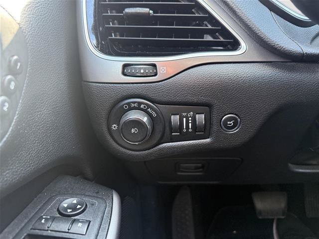 Used 2019 Jeep Cherokee Limited AWD/4WD image 14