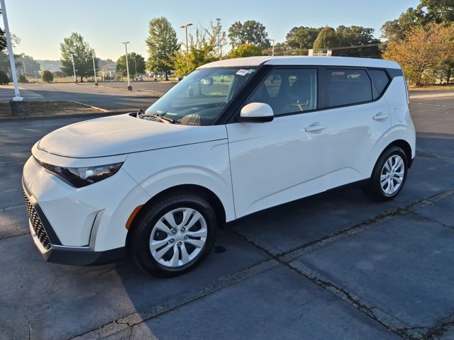 Used 2024 Kia Soul LX FWD image 8