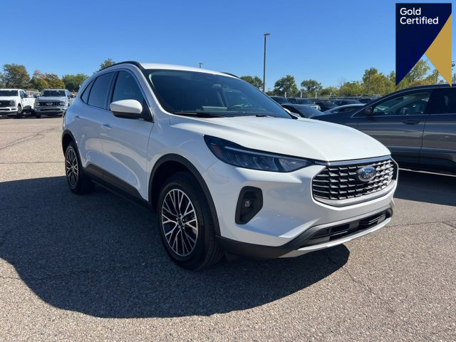 Certified 2025 Ford Escape SE image 1