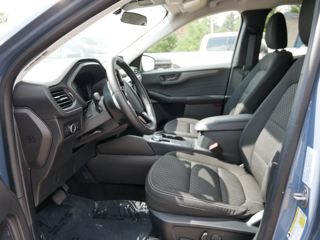 Certified 2024 Ford Escape Active AWD/4WD image 16