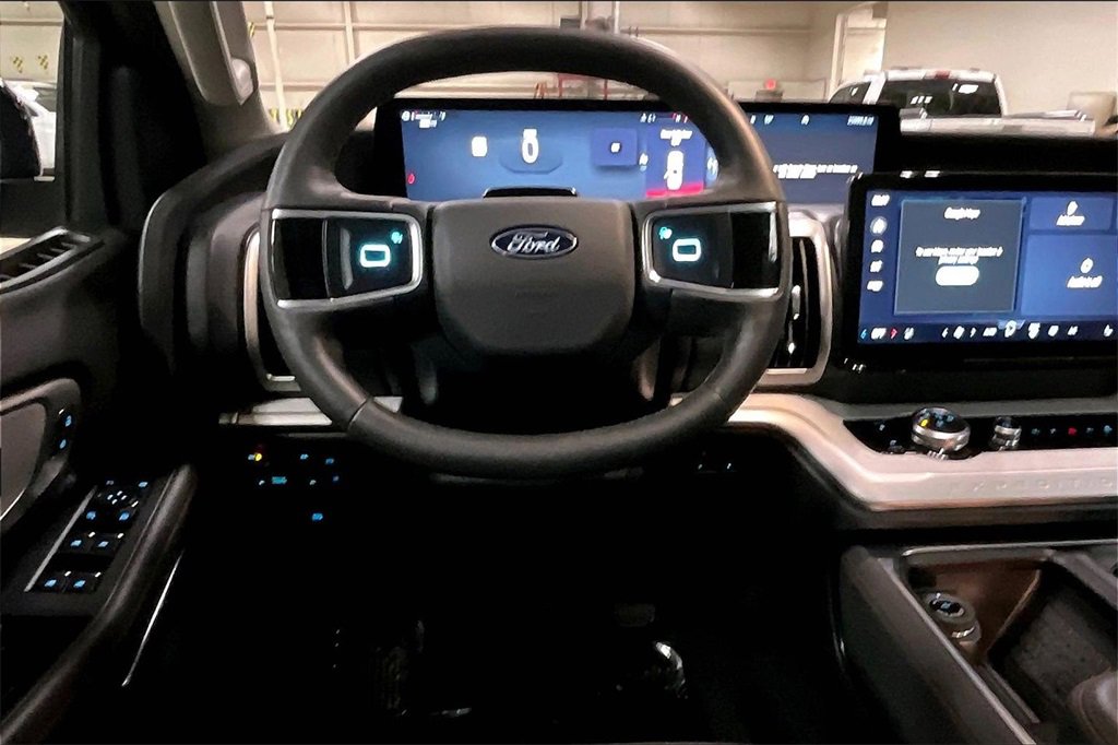 Certified 2025 Ford Expedition Max Active image 5