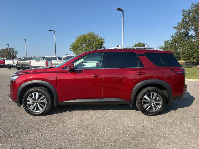 Used 2024 Nissan Pathfinder SL FWD image 8