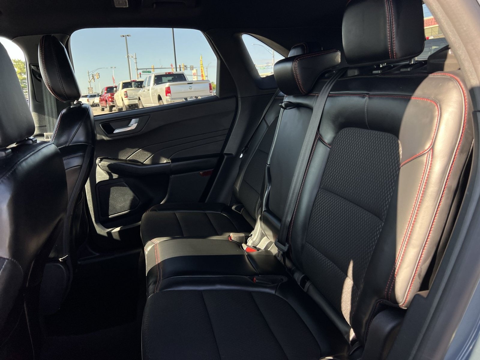 Certified 2025 Ford Escape ST-Line Select AWD/4WD image 23
