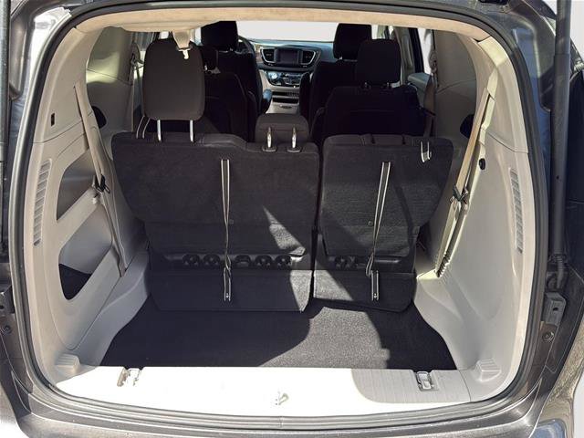 Used 2023 Chrysler Voyager LX FWD image 20