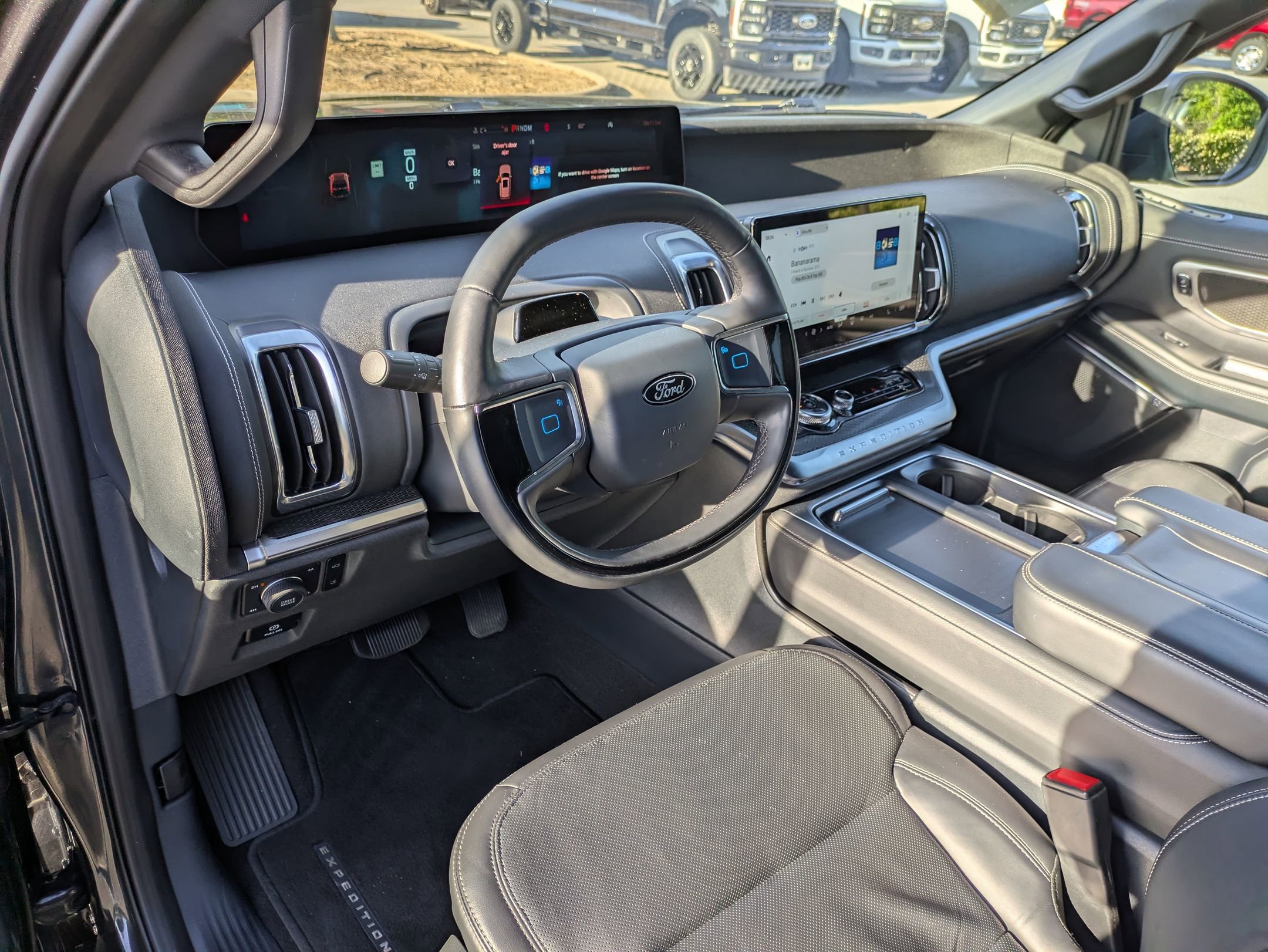 Certified 2025 Ford Expedition Max Platinum w/ Stealth Appearance Package AWD/4WD image 14