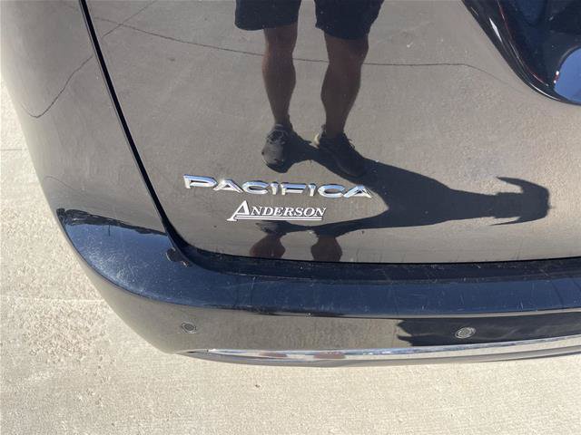 Used 2024 Chrysler Pacifica Touring-L FWD image 37