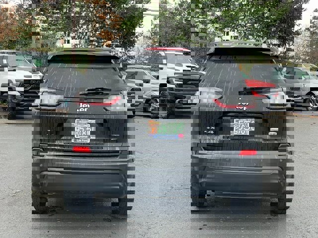 Used 2020 Jeep Cherokee Latitude Plus image 4