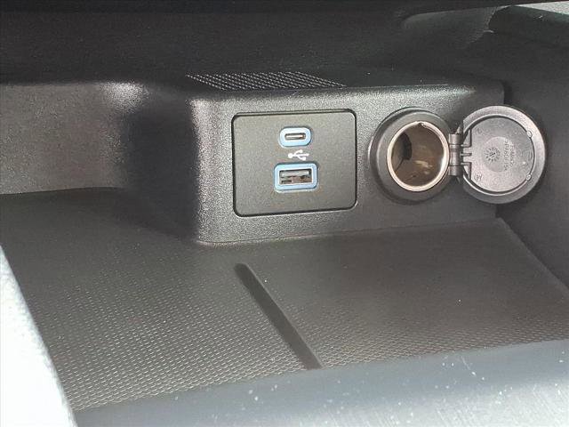 Certified 2022 Ford Escape SE w/ SE Sport Appearance Package image 18