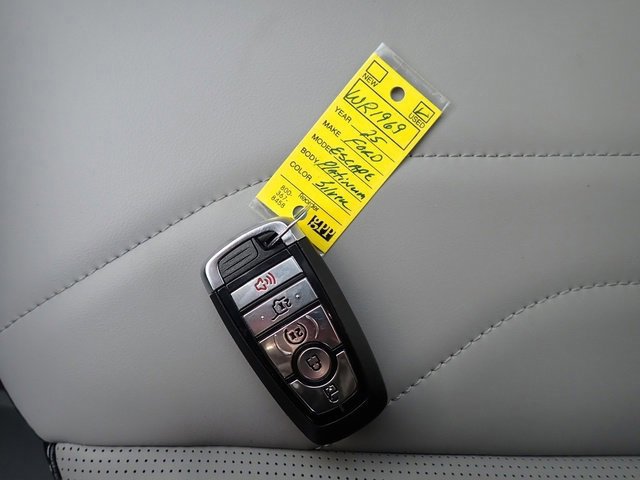 Certified 2025 Ford Escape Platinum w/ Premium Technology Package image 30