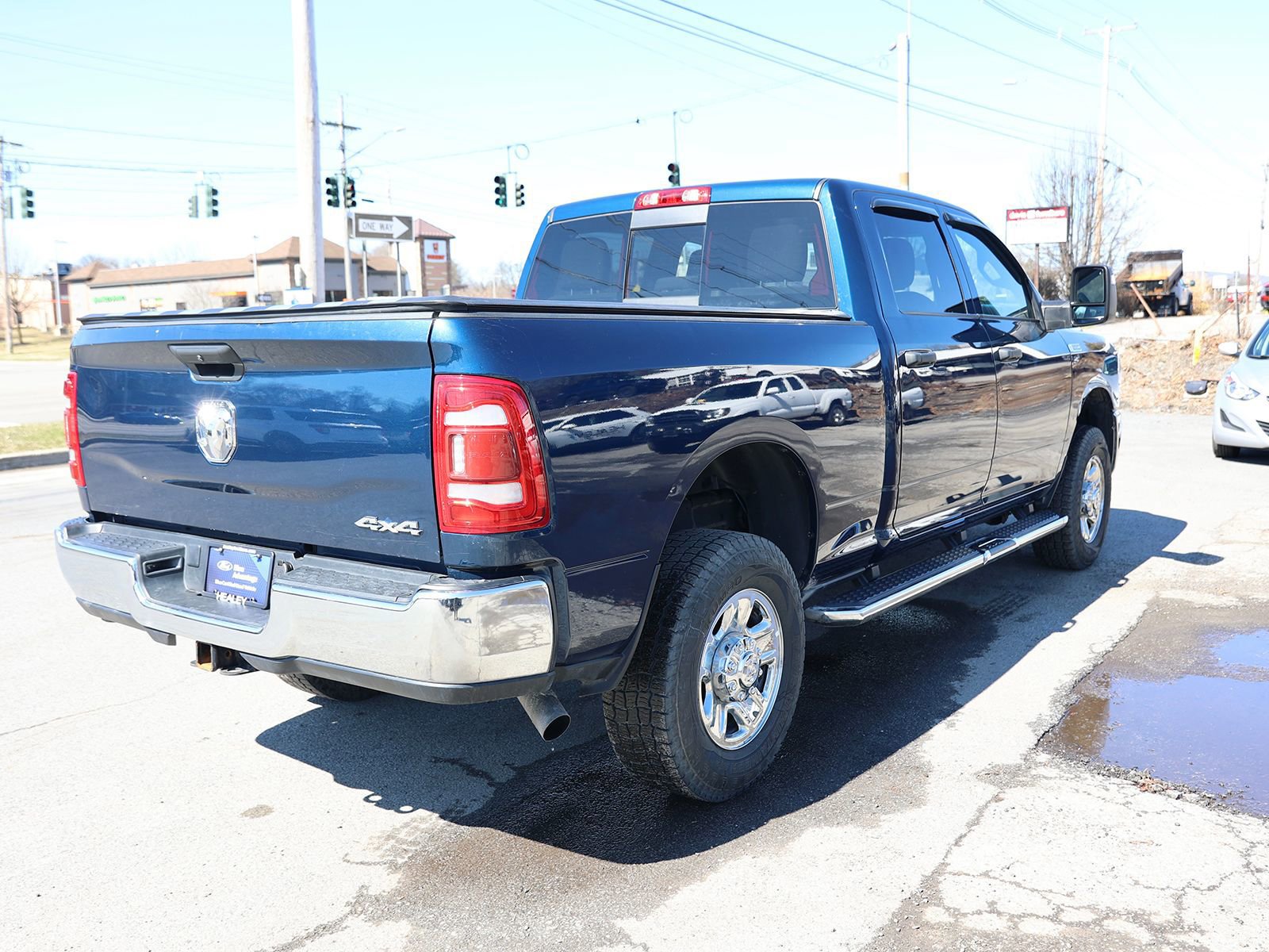 Used 2024 RAM 2500 Tradesman w/ Chrome Appearance Group image 4