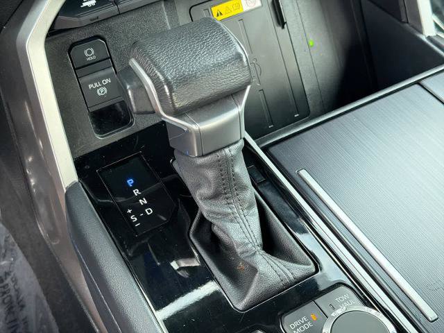 Used 2023 Toyota Tundra Platinum w/ Advanced Package AWD/4WD image 33