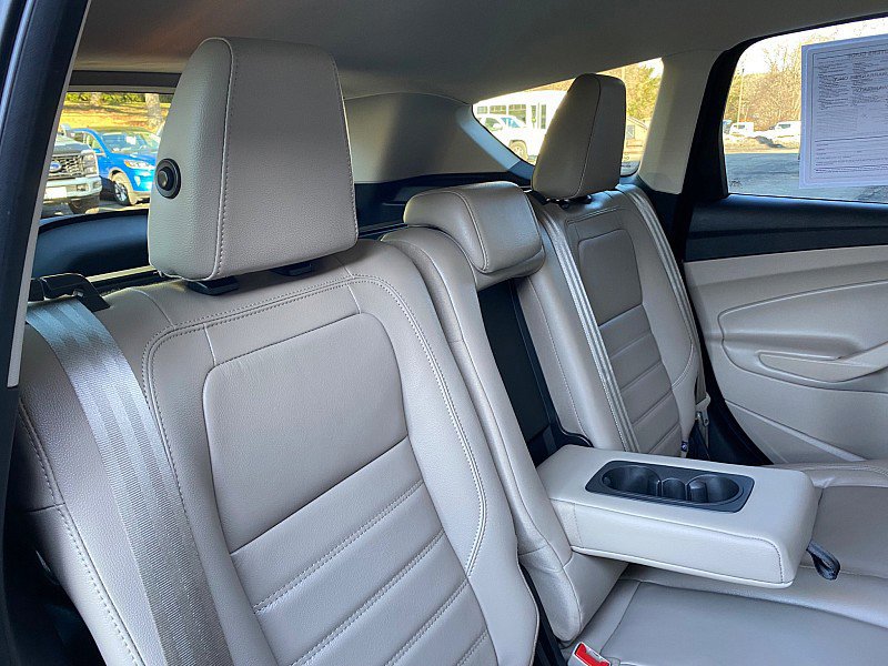 Certified 2018 Ford Escape SEL image 38