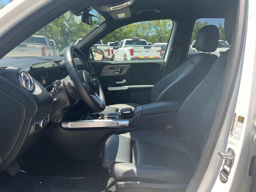 Used 2023 Mercedes-Benz GLB 250 4MATIC image 13