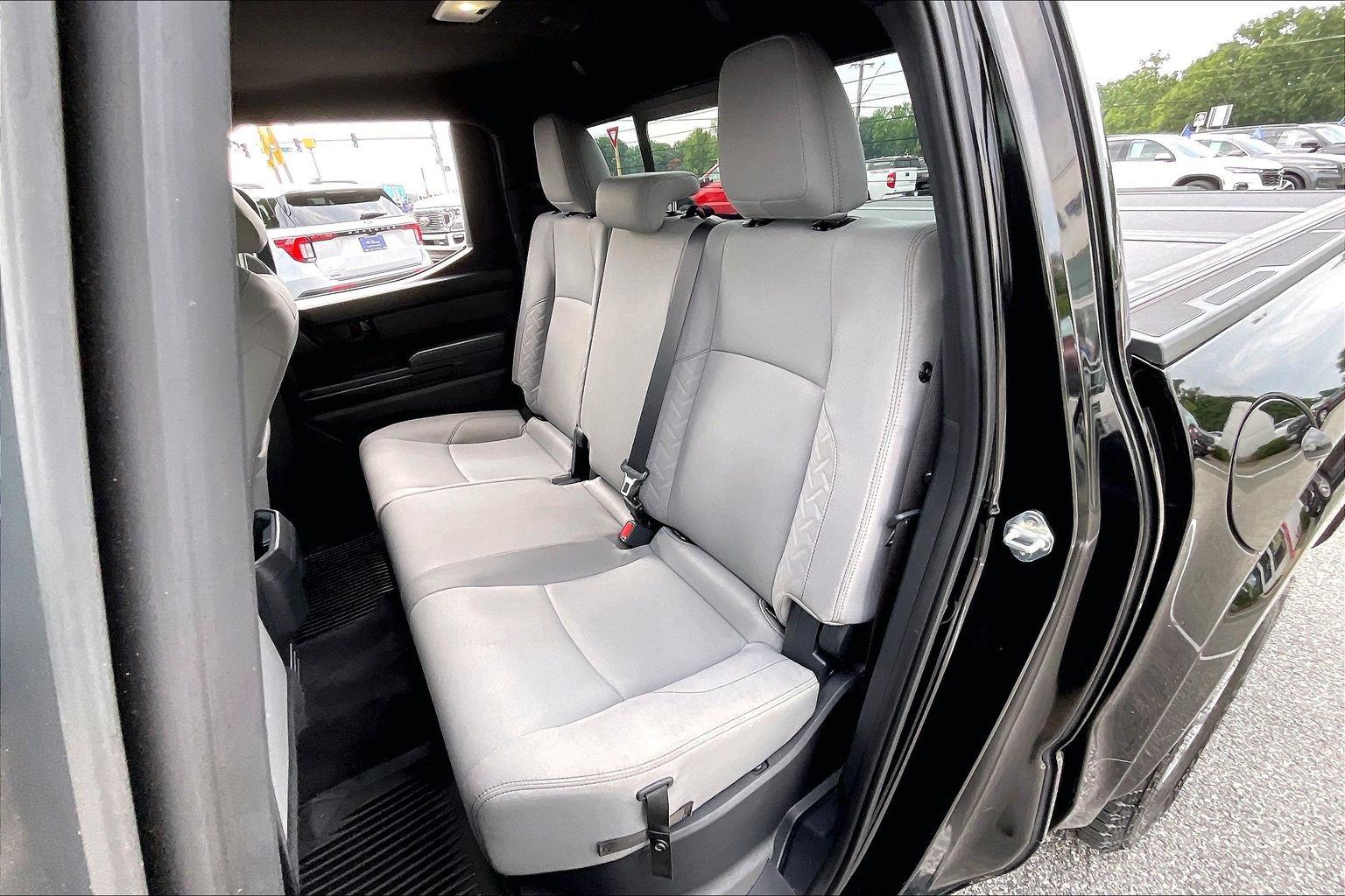 Used 2024 Toyota Tacoma SR5 AWD/4WD image 24