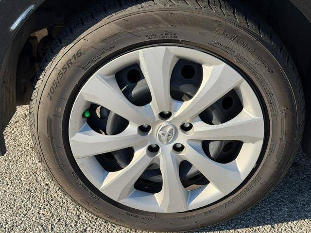 Used 2024 Toyota Corolla LE FWD image 6
