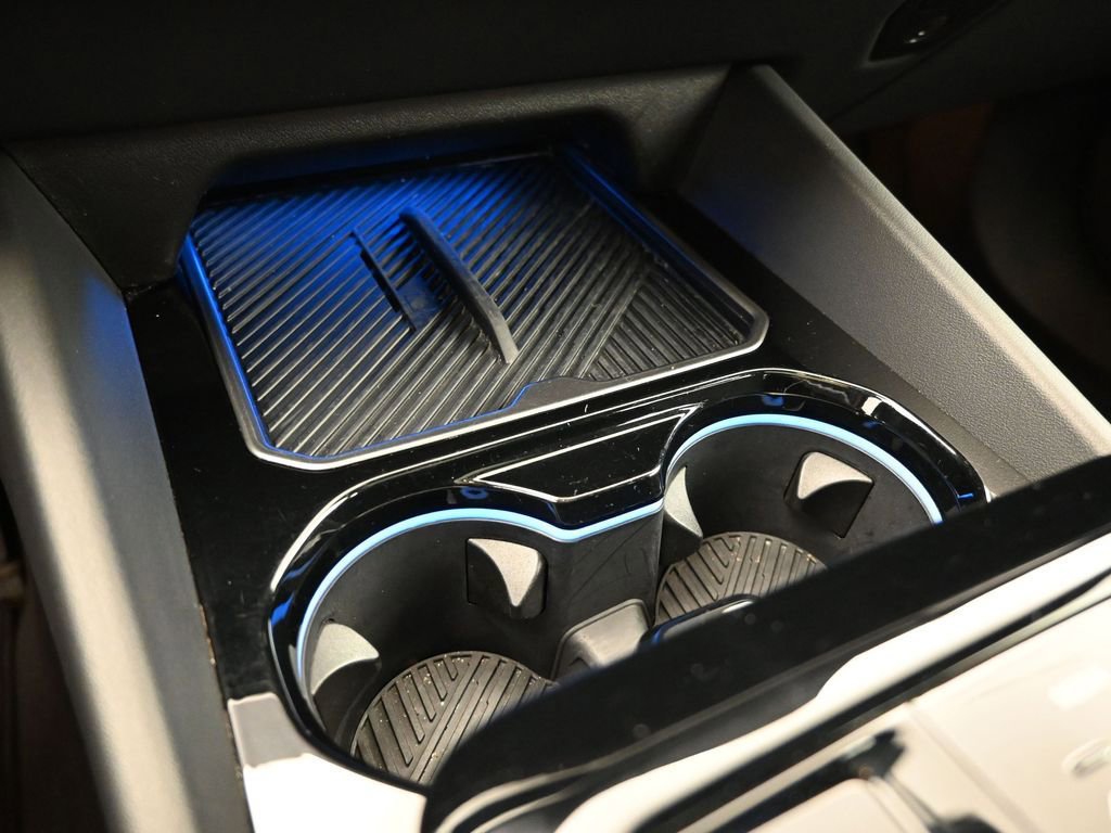 Used 2024 BMW i5 eDrive40i image 17