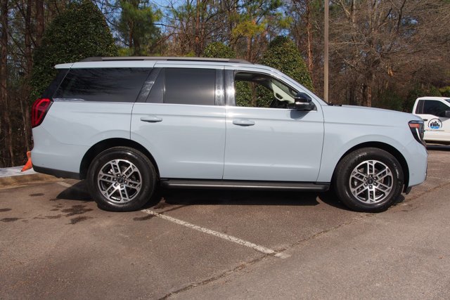 Certified 2025 Ford Expedition Active image 6