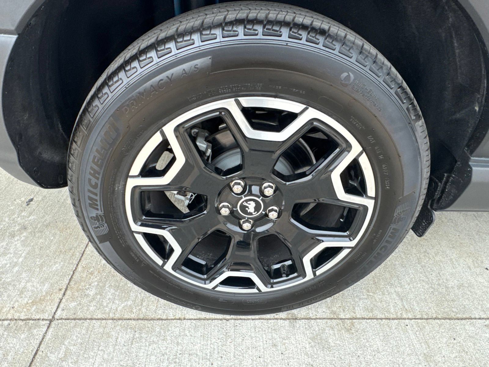Certified 2025 Ford Bronco Sport Outer Banks w/ Outer Banks Tech Package+ AWD/4WD image 19