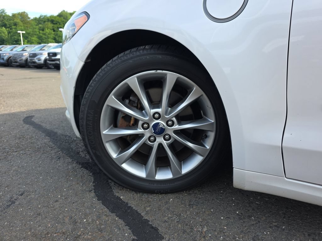 Certified 2017 Ford Fusion Energi SE FWD image 14