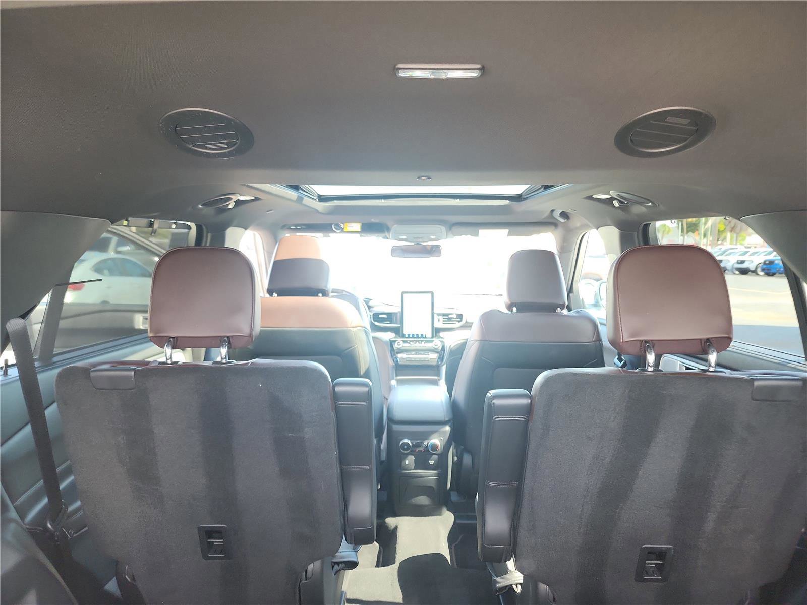 Certified 2023 Ford Explorer Platinum w/ Technology Package image 24