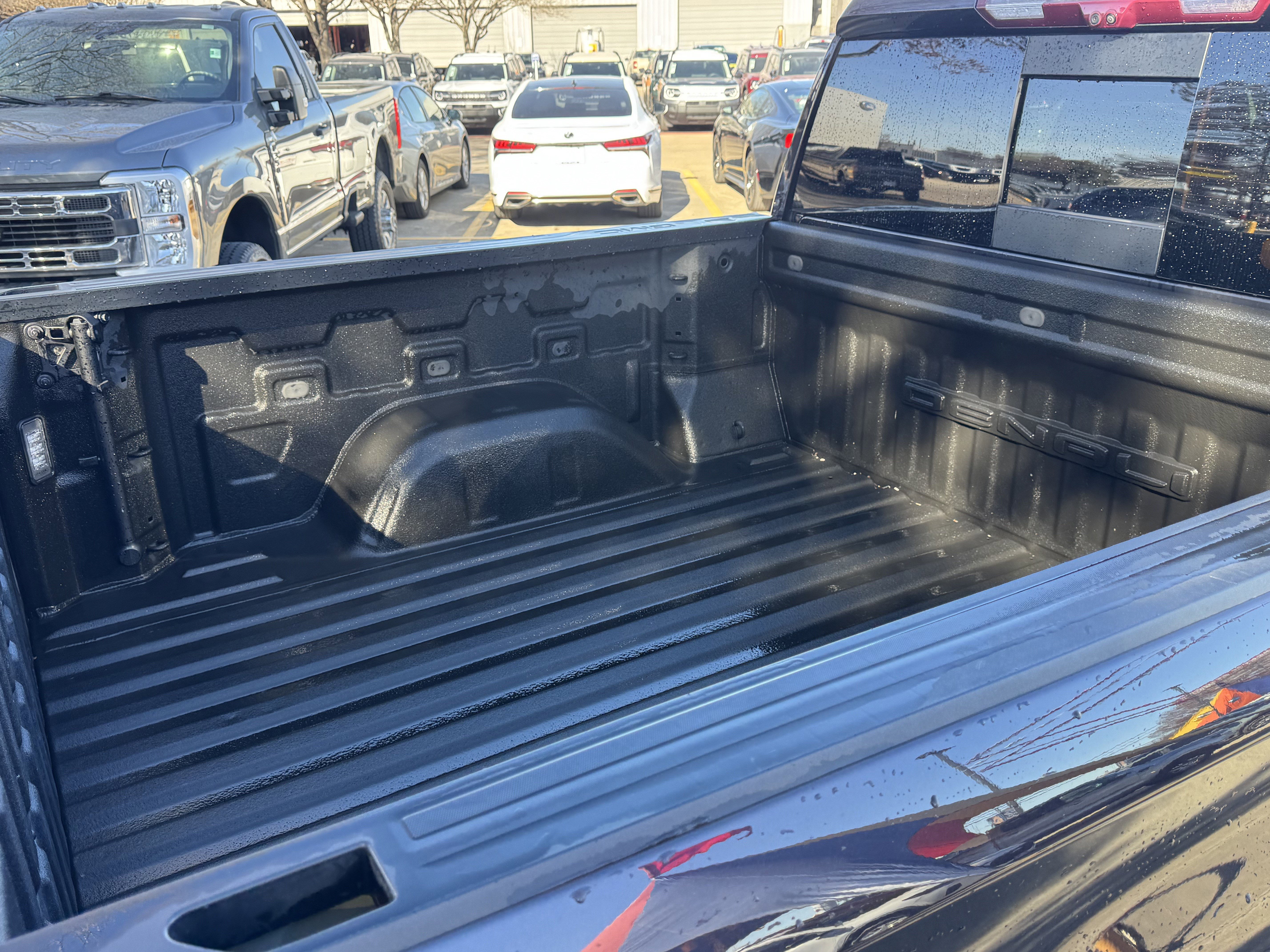 Used 2023 GMC Sierra 1500 Denali w/ Denali Reserve Package image 9