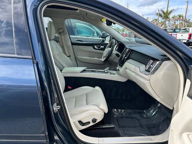 Used 2023 Volvo XC60 B5 Ultimate w/ Climate Package AWD/4WD image 38
