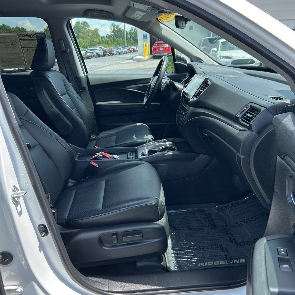 Used 2023 Honda Ridgeline RTL-E image 12