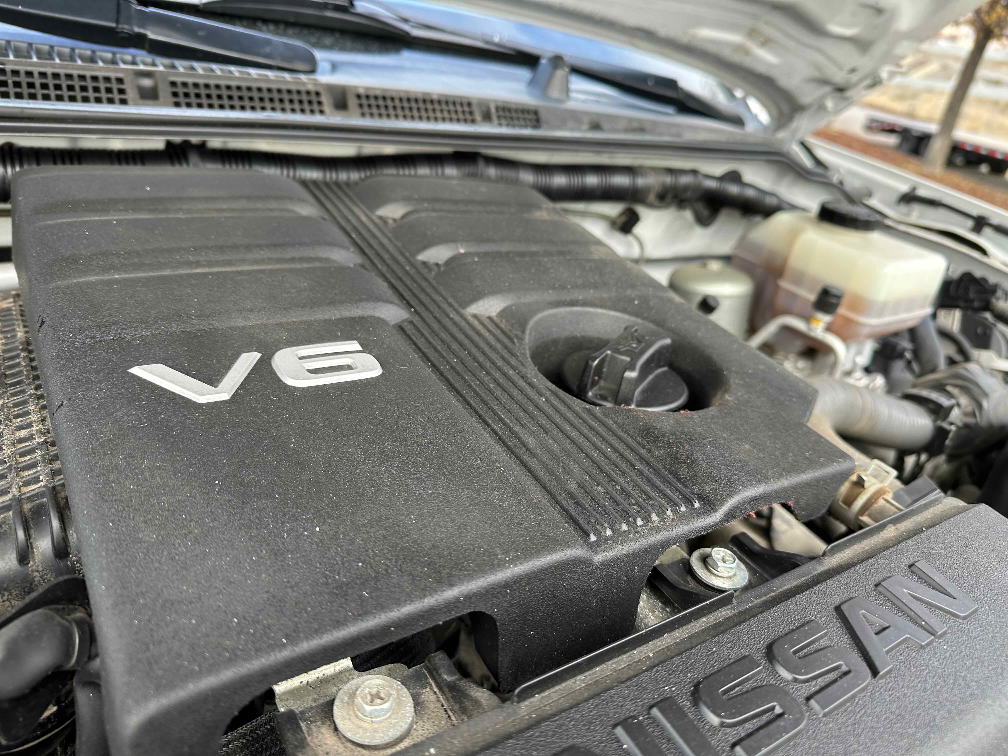 Used 2020 Nissan Frontier PRO-4X w/ Pro-4x Utility Package image 40